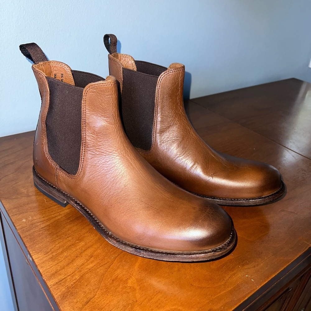 NEW Frye Brown Leather Chelsea Boots